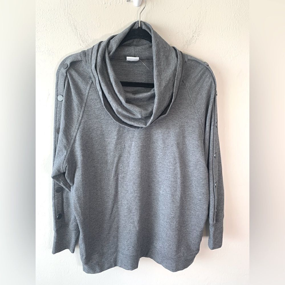 Cabi limited edition gray snap cowl shirt #3871 size XS